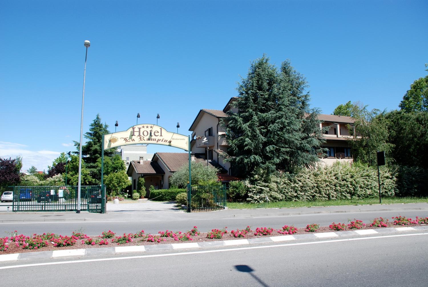 Hotel Ristorante La Rampina Vimodrone Buitenkant foto