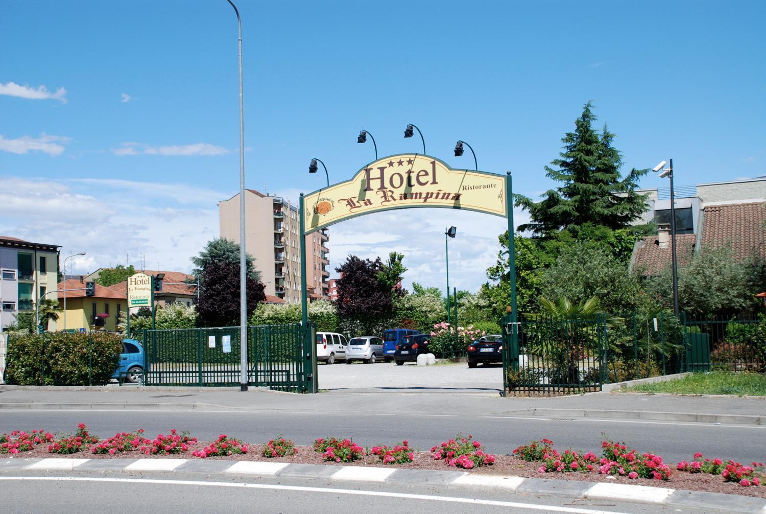 Hotel Ristorante La Rampina Vimodrone Buitenkant foto